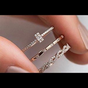 Brand new Size 8 rose gold set of 3 rings